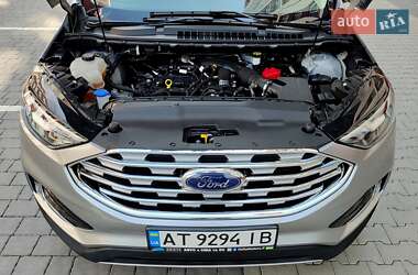 Внедорожник / Кроссовер Ford Edge 2021 в 