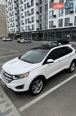 Позашляховик / Кросовер Ford Edge 2018 в 
