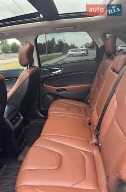 Позашляховик / Кросовер Ford Edge 2018 в 