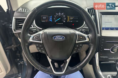 Позашляховик / Кросовер Ford Edge 2016 в 