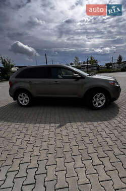 Внедорожник / Кроссовер Ford Edge 2013 в 