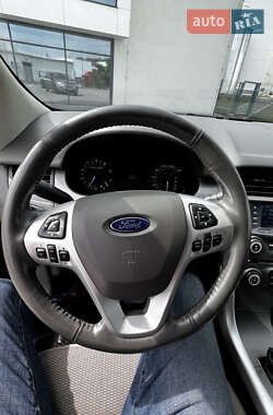 Внедорожник / Кроссовер Ford Edge 2013 в 