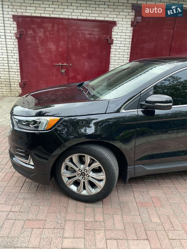 Позашляховик / Кросовер Ford Edge 2021 в Умані