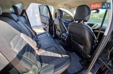 Позашляховик / Кросовер Ford Edge 2019 в 
