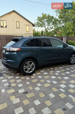 Внедорожник / Кроссовер Ford Edge 2016 в 