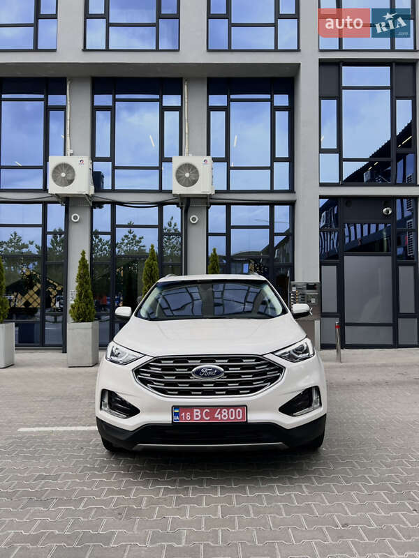 Внедорожник / Кроссовер Ford Edge 2019 в 