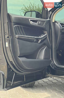 Внедорожник / Кроссовер Ford Edge 2015 в 