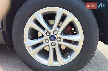 Внедорожник / Кроссовер Ford Edge 2017 в 
