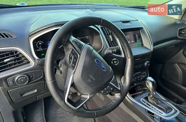 Внедорожник / Кроссовер Ford Edge 2016 в 