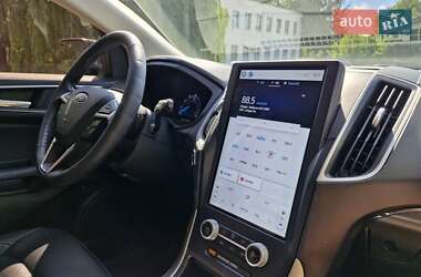 Внедорожник / Кроссовер Ford Edge 2022 в 