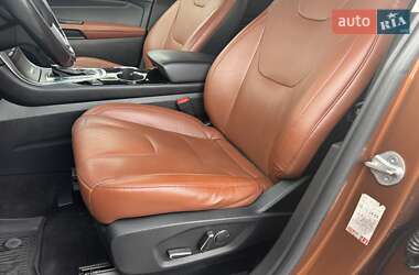 Внедорожник / Кроссовер Ford Edge 2016 в 