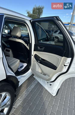 Внедорожник / Кроссовер Ford Edge 2020 в 