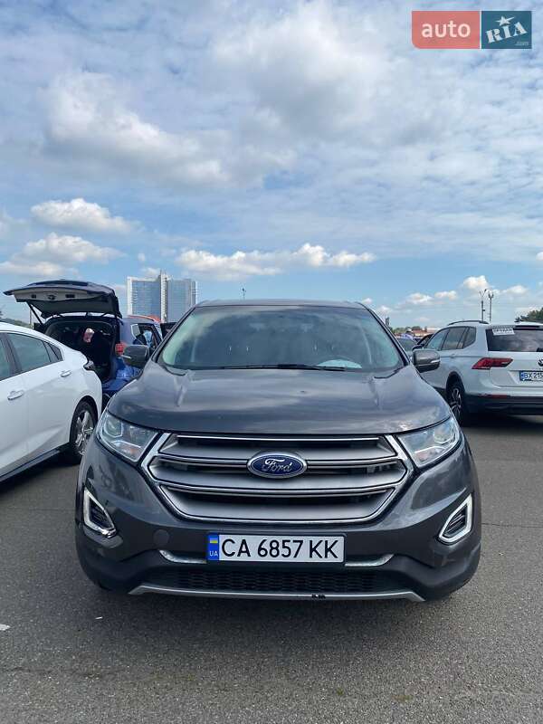 Внедорожник / Кроссовер Ford Edge 2018 в 
