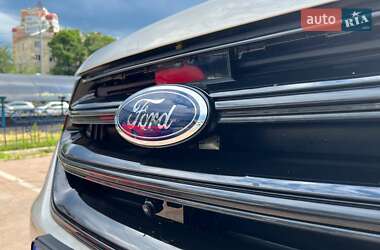 Внедорожник / Кроссовер Ford Edge 2018 в 