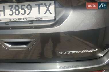 Внедорожник / Кроссовер Ford Edge 2015 в 