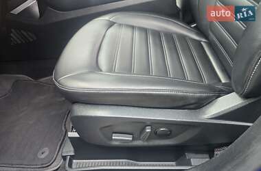Внедорожник / Кроссовер Ford Edge 2022 в 
