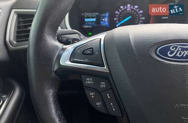 Внедорожник / Кроссовер Ford Edge 2018 в 