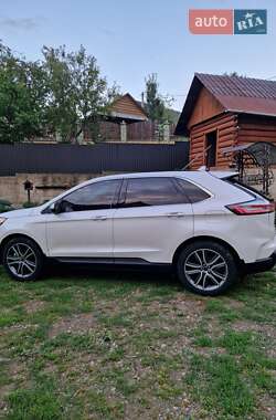Внедорожник / Кроссовер Ford Edge 2019 в 