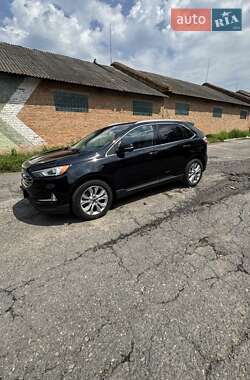 Внедорожник / Кроссовер Ford Edge 2019 в 