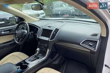 Внедорожник / Кроссовер Ford Edge 2016 в 