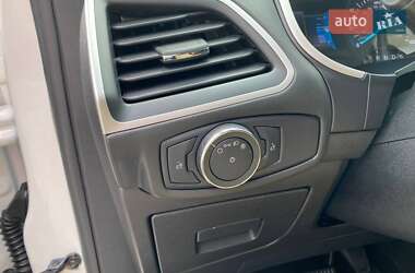 Внедорожник / Кроссовер Ford Edge 2016 в 
