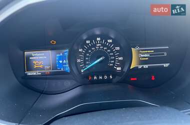 Позашляховик / Кросовер Ford Edge 2020 в 