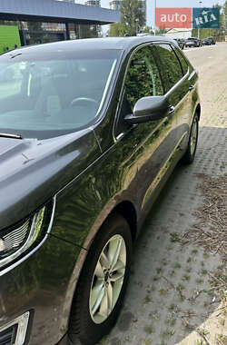 Внедорожник / Кроссовер Ford Edge 2018 в 