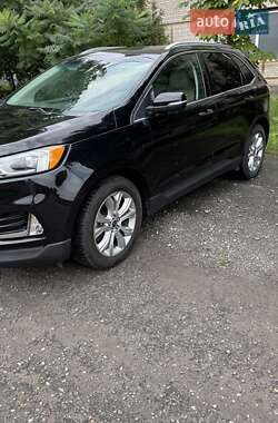 Внедорожник / Кроссовер Ford Edge 2019 в 