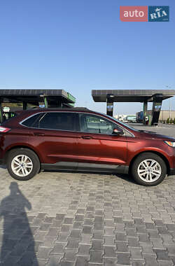 Внедорожник / Кроссовер Ford Edge 2016 в 