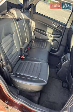 Внедорожник / Кроссовер Ford Edge 2016 в 