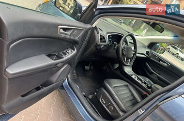 Внедорожник / Кроссовер Ford Edge 2018 в 