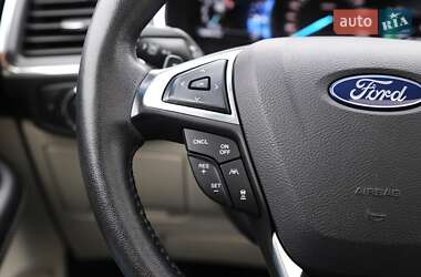 Внедорожник / Кроссовер Ford Edge 2019 в 