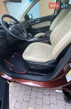 Внедорожник / Кроссовер Ford Edge 2016 в 