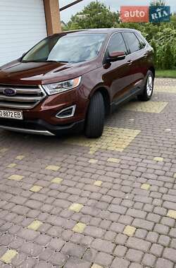Внедорожник / Кроссовер Ford Edge 2016 в 