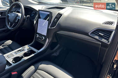 Внедорожник / Кроссовер Ford Edge 2022 в 