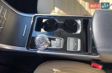 Внедорожник / Кроссовер Ford Edge 2019 в 