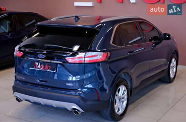 Внедорожник / Кроссовер Ford Edge 2018 в 