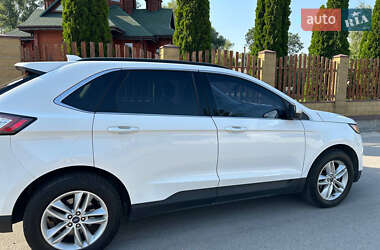 Внедорожник / Кроссовер Ford Edge 2016 в 