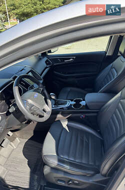 Внедорожник / Кроссовер Ford Edge 2018 в 