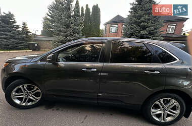 Внедорожник / Кроссовер Ford Edge 2017 в 