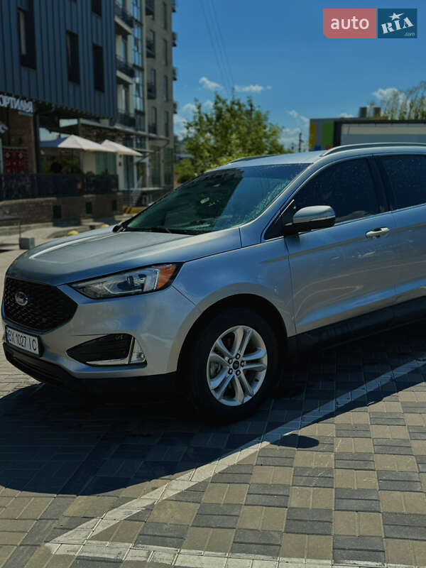 Внедорожник / Кроссовер Ford Edge 2020 в 