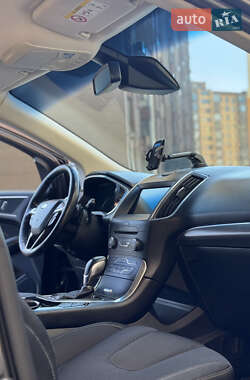 Внедорожник / Кроссовер Ford Edge 2016 в 