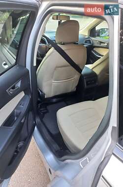 Внедорожник / Кроссовер Ford Edge 2017 в 