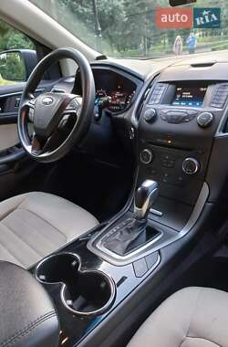 Внедорожник / Кроссовер Ford Edge 2017 в 
