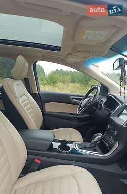 Внедорожник / Кроссовер Ford Edge 2017 в 