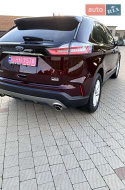 Внедорожник / Кроссовер Ford Edge 2019 в 