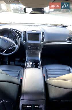 Внедорожник / Кроссовер Ford Edge 2019 в 