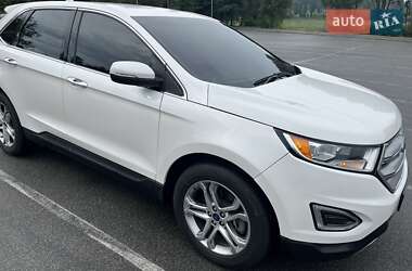 Внедорожник / Кроссовер Ford Edge 2017 в 
