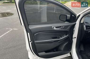 Внедорожник / Кроссовер Ford Edge 2017 в 