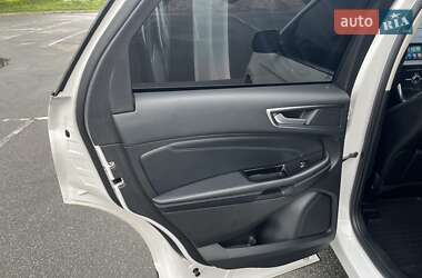 Внедорожник / Кроссовер Ford Edge 2017 в 